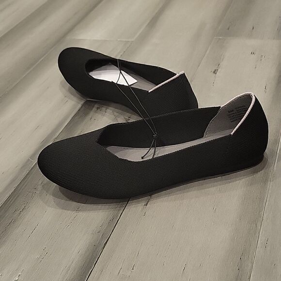 J Sport Black Flats, size 6 - Picture 2 of 6